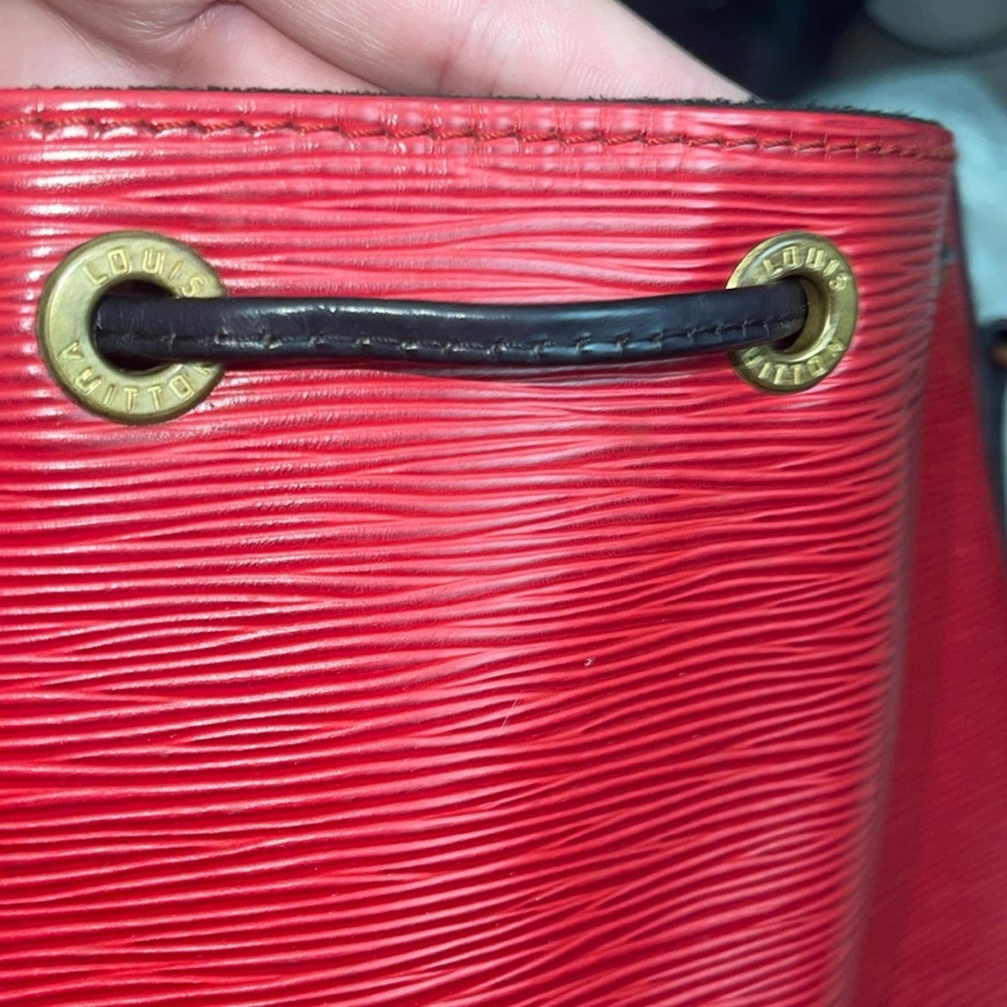 Louis Vuitton Epi MM Noe bucket bag π©·