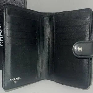 Chanel lambskin quilted diamond stitched bifold wallet crossbody 2011