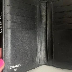 Chanel lambskin quilted diamond stitched bifold wallet crossbody 2011