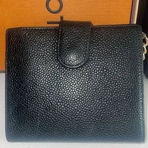 🔥Chanel caviar bifold wallet🔥