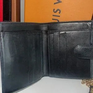 🔥Chanel caviar bifold wallet🔥