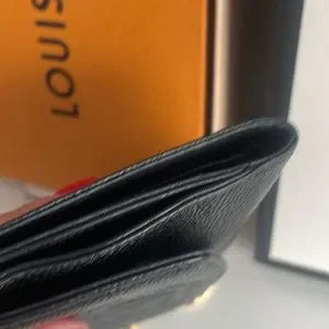 🔥Chanel caviar bifold wallet🔥