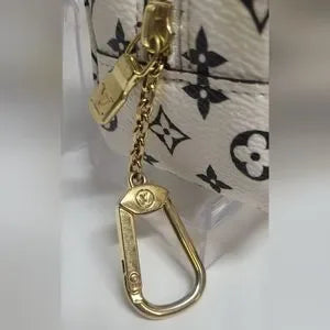 Louis Vuitton White Monogram Giant Porte Monnaie Cube