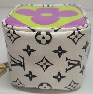 Louis Vuitton White Monogram Giant Porte Monnaie Cube