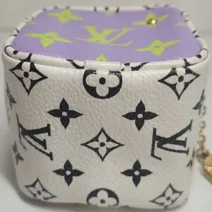 Louis Vuitton White Monogram Giant Porte Monnaie Cube