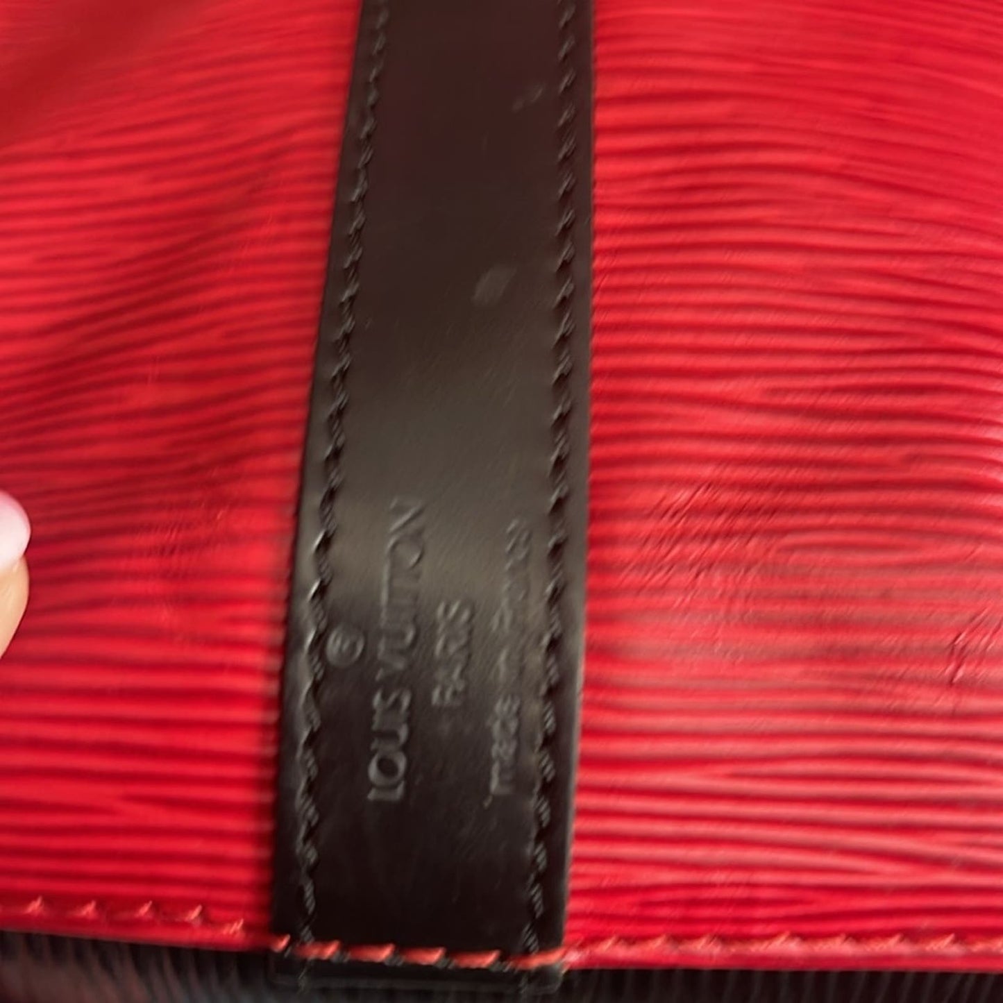 Louis Vuitton Epi MM Noe bucket bag π©·