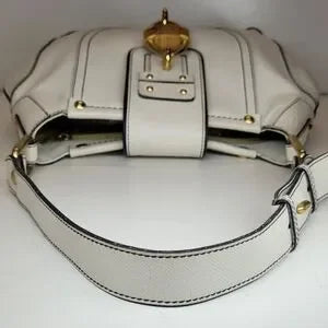 Salvatore Ferragamo White Leather Handbag with Bamboo Lock