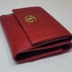 Gucci Marmont Red Pebbled Leather Compact Wallet