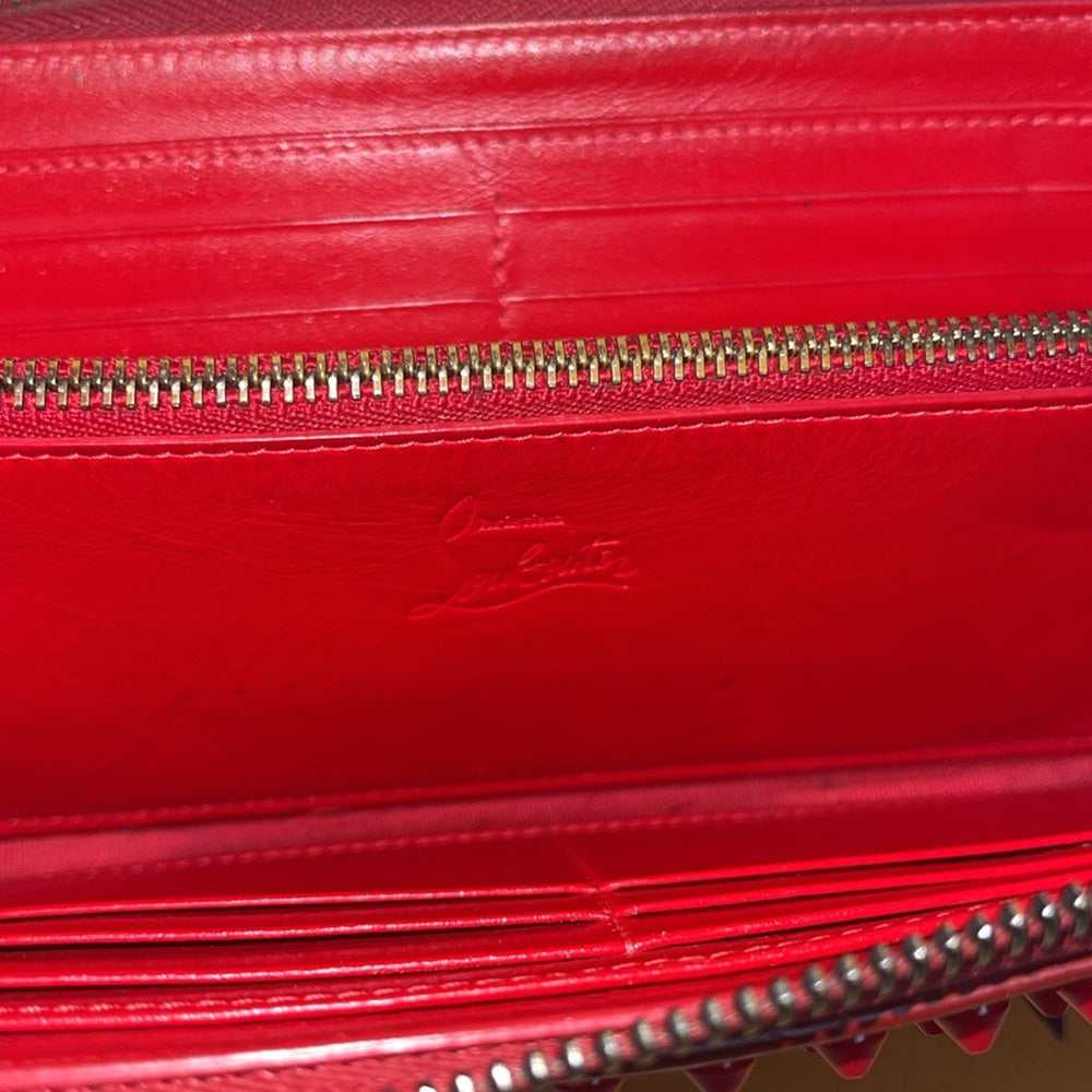 CHRISTIAN LOUBOUTIN
Spiked Long Zippy Wallet