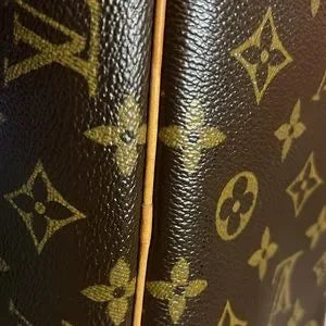 Gorgeous Louis Vuitton Deauville handbag with COA๐