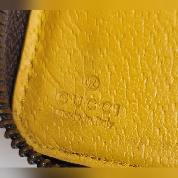 Gucci GG Supreme Neo Vintage Zippy Wallet