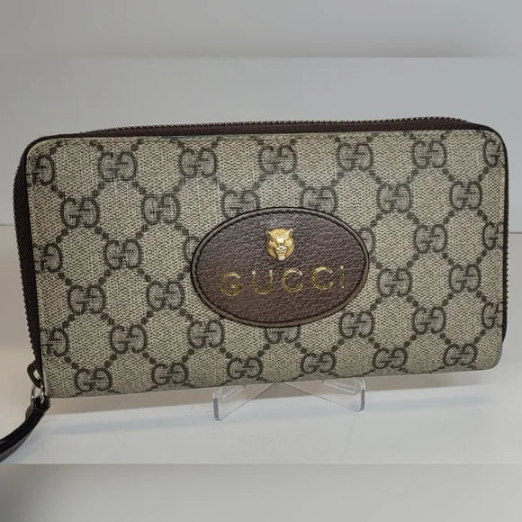 Gucci GG Supreme Neo Vintage Zippy Wallet