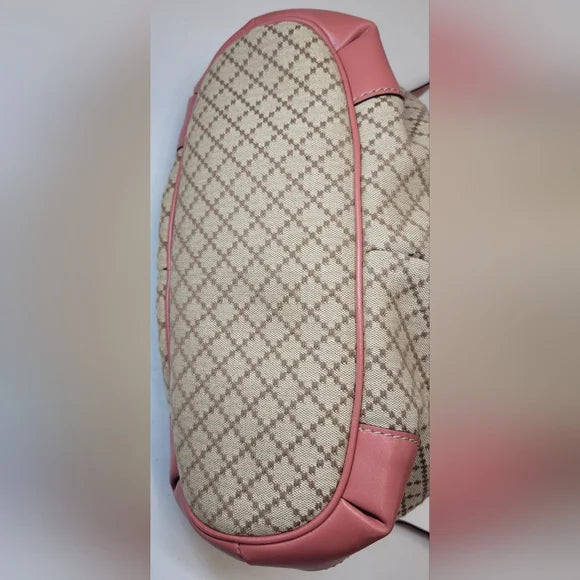Gucci GG Supreme Suki Handbag