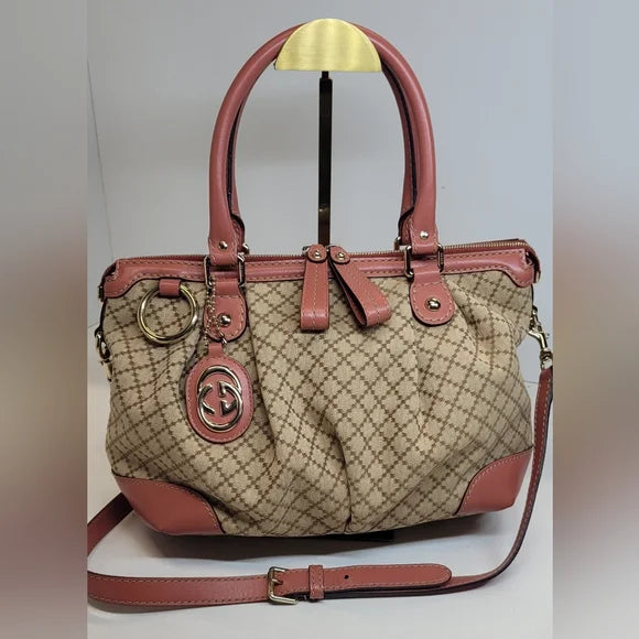 Gucci GG Supreme Suki Handbag