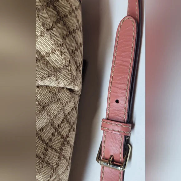 Gucci GG Supreme Suki Handbag