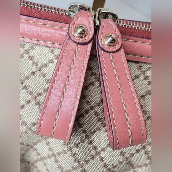 Gucci GG Supreme Suki Handbag