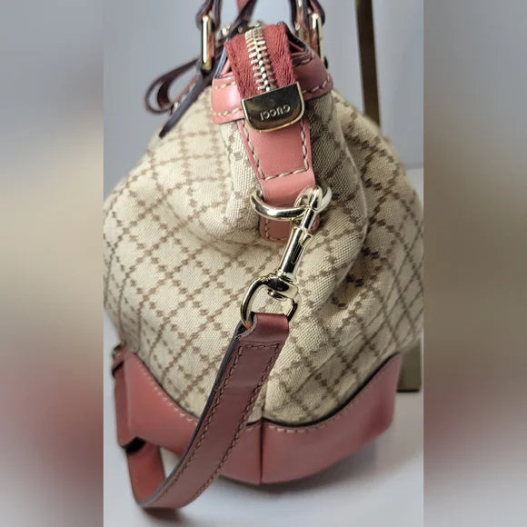 Gucci GG Supreme Suki Handbag