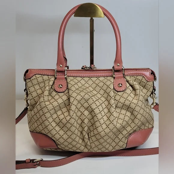 Gucci GG Supreme Suki Handbag