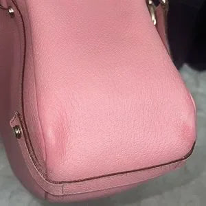 Gucci leather Japan exclusive shoulder bag🩷