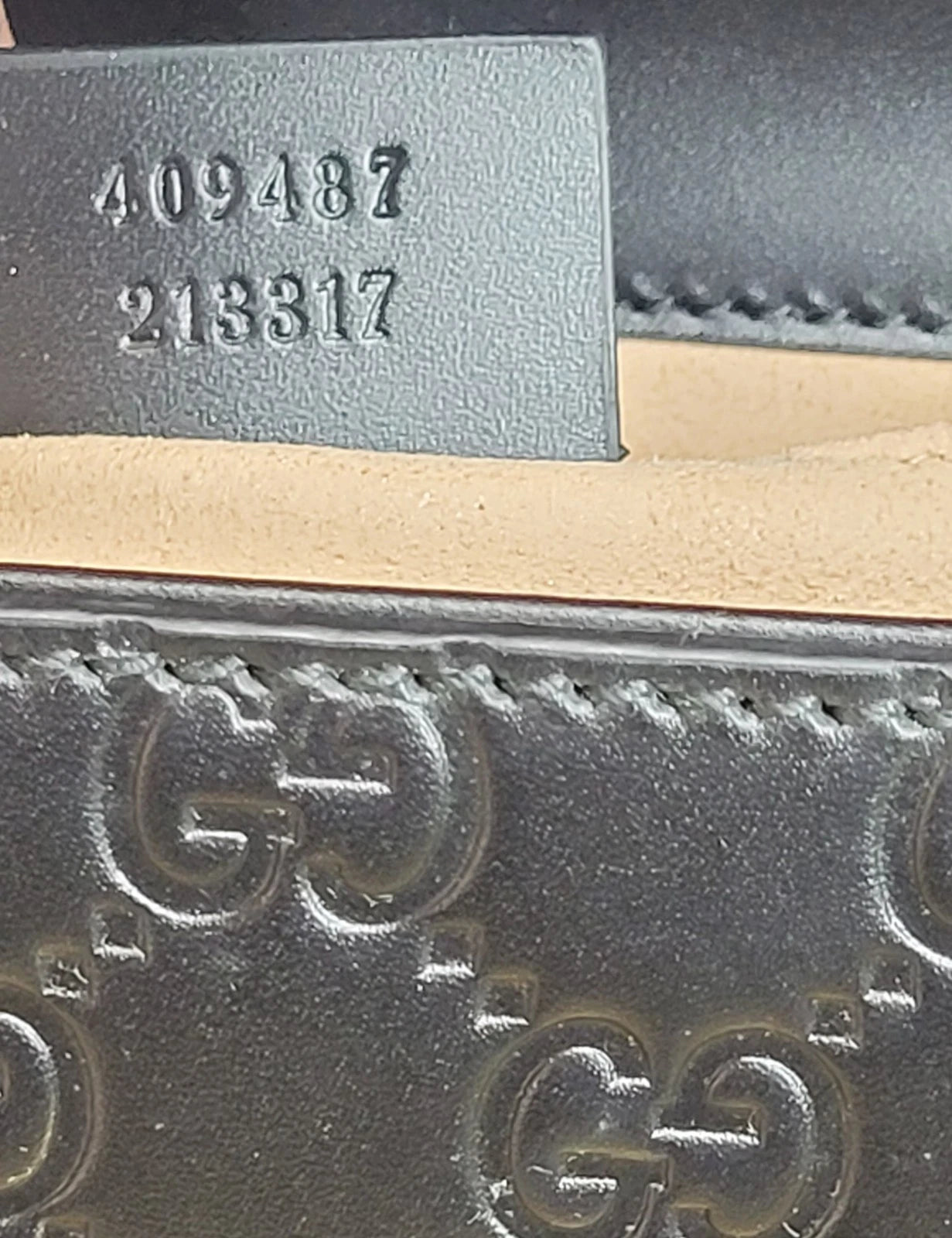 Gucci Guccissima Black Leather Padlock Shoulder Bag w/Box