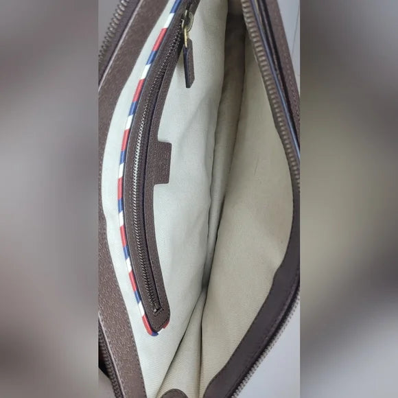 Gucci GG Supreme Embroidered Clutch Special Edition.