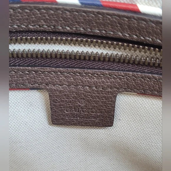 Gucci GG Supreme Embroidered Clutch Special Edition.