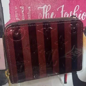 EUC Louis Vuitton Vernis Rayure zippy wallet! 💯authentic’s only. RARE!