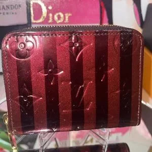 EUC Louis Vuitton Vernis Rayure zippy wallet! 💯authentic’s only. RARE!