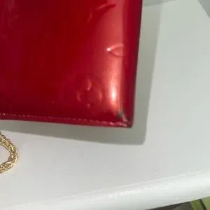 Louis Vuitton Vernis Sara wallet with insert & crossbody chain π