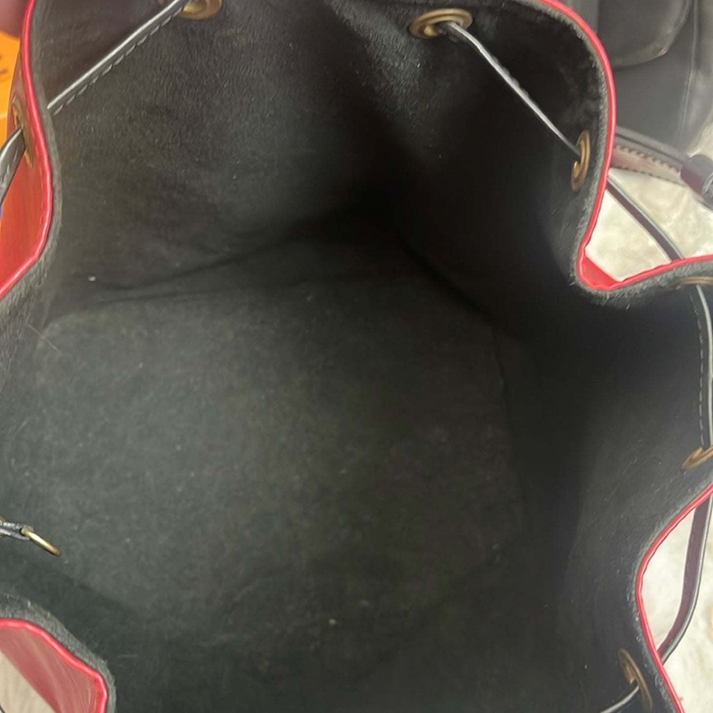 Louis Vuitton Epi MM Noe bucket bag 🩷