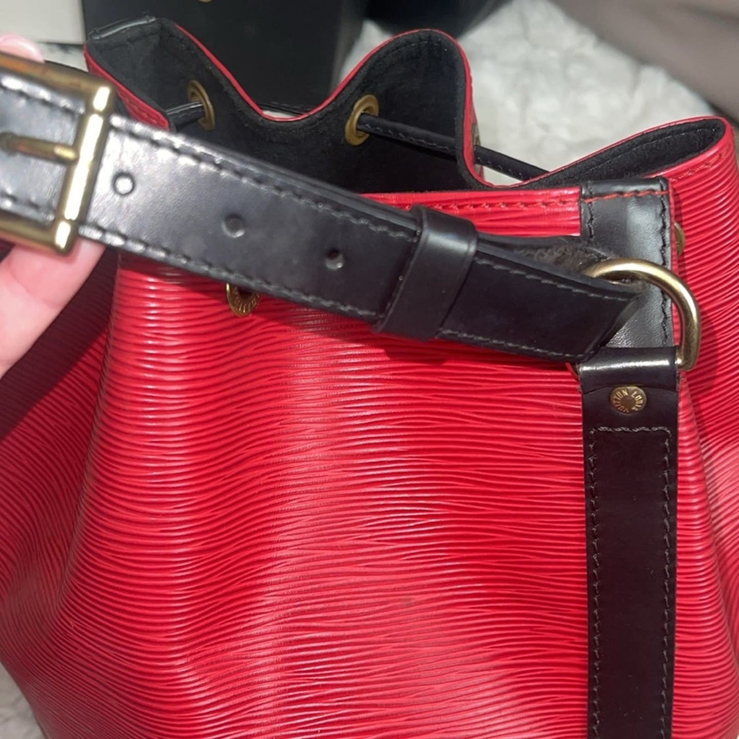 Louis Vuitton Epi MM Noe bucket bag 🩷