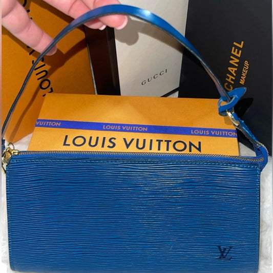 Louis Vuitton Epi wristlet pouchette