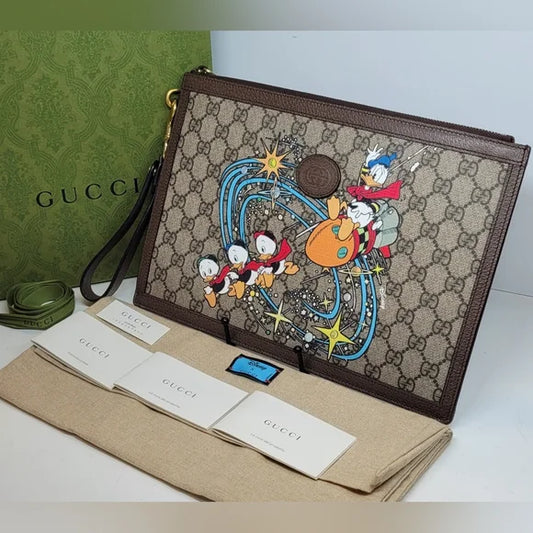 Gucci x Disney GG Supreme Donald Duck Clutch