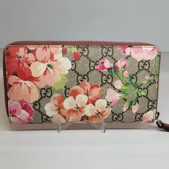 Gucci GG Supreme Blooms Long Zippy Wallet