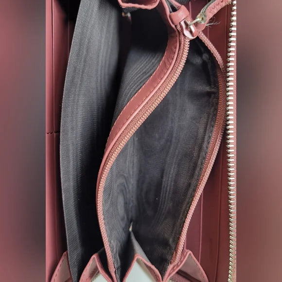 Gucci GG Supreme Blooms Long Zippy Wallet