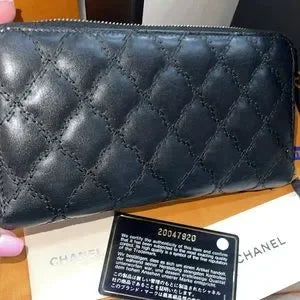 Chanel lambskin CC quilted long wallet with COA cards