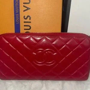 Chanel Red Quilted Caviar Leather CC with COA card