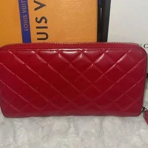 Chanel Red Quilted Caviar Leather CC with COA card