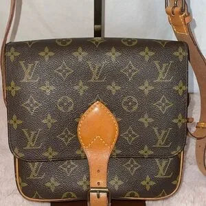 Louis Vuitton LV Shoulder Bag Cartouchiere MM