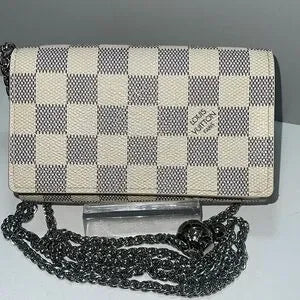 Louis Vuitton Damier Azur Rare Tresor Sarah Wallet