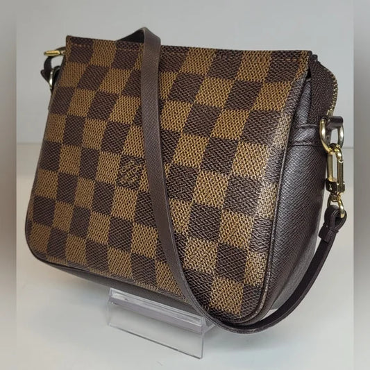 Louis Vuitton Brown Damier Ebene Trousse Bag, crossbody bag 🩷