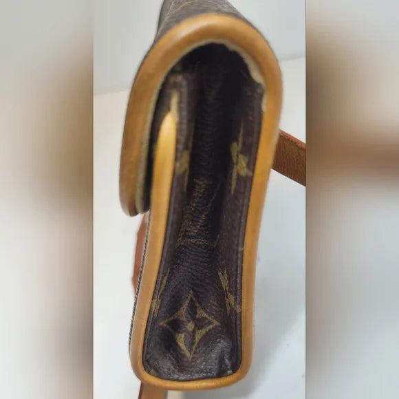 Louis Vuitton Brown Monogram Florentine Pochette