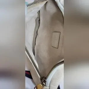 Gucci white long calfskin Leather Crossbody🩷