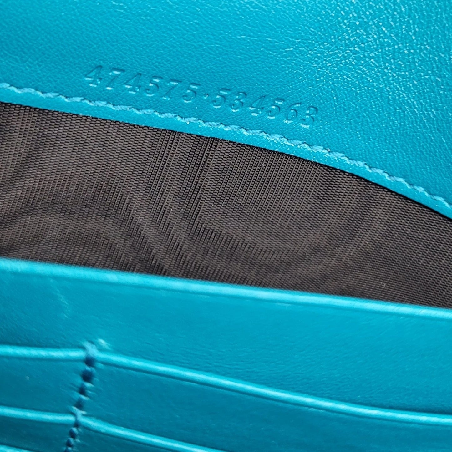 Gucci GG Marmont Matelasse Teal Velvet Crossbody Bag w/ Dustbag