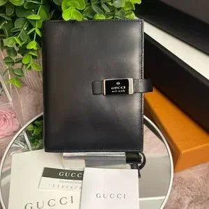 RARE Brand New Gucci 1990 planner agenda or wallet with original inserts