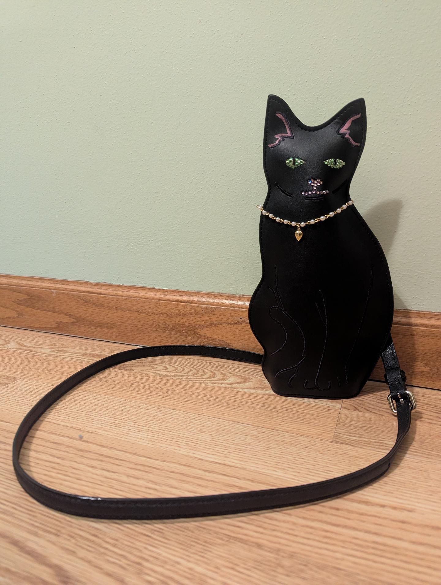 "GUCCI MEOW"