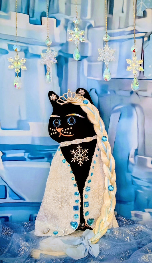 "QUEEN N*ICE*CAT"(QNC)