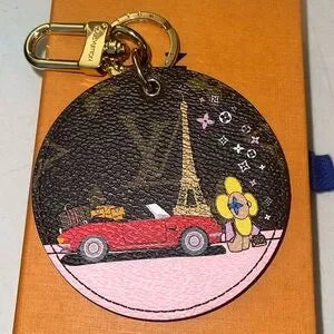 Louis Vuitton Vivienne Paris Bag Charm & Keyholder🔥🩷