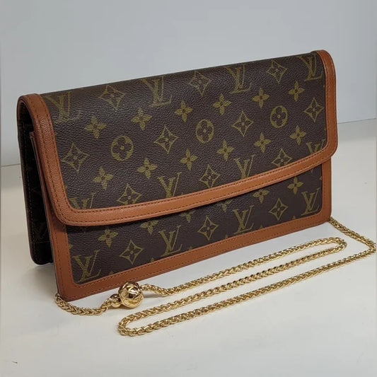 Vintage Louis Vuitton Brown Monogram Dame Cutch//crossbody