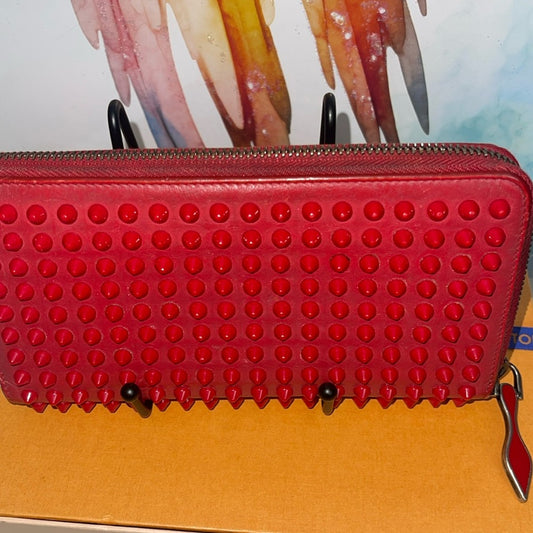 CHRISTIAN LOUBOUTIN
Spiked Long Zippy Wallet
